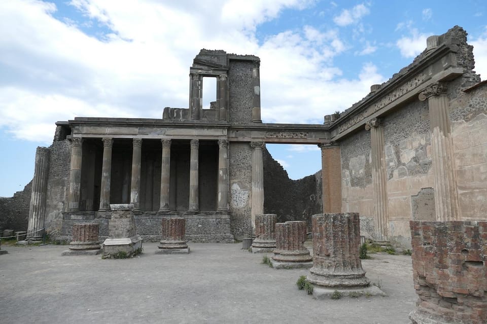 Discover Pompeii & Vesuvius: Ruins, History & Volcanic Views - The Sum Up