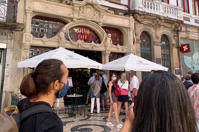 Discover Porto A Private Walking Tour with Authentic Tasting - Exploring Porto in Depth: A Complete Breakdown