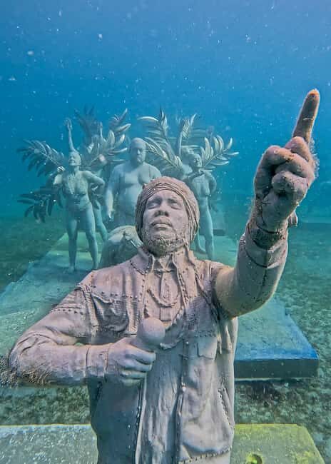 Discover Scuba at the Underwater Sculpture Park - An In-Depth Look at the Experience