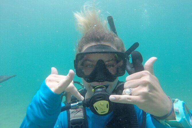 Discover Scuba Diving - Discover Scuba Diving: An Honest Look at a Perfect Intro to the Underwater World