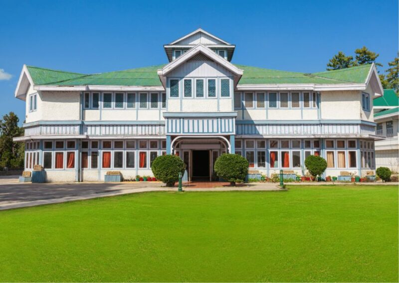 Discover the Colonial Trails of Shimla- Guided Walking Tour - Tour Experience and Style