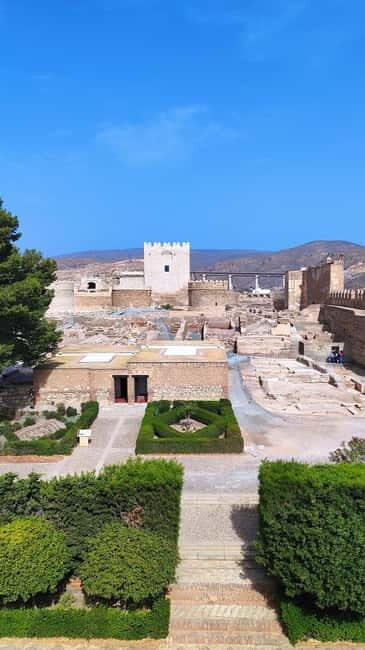 Discover the fascinating Alcazaba: History and unique views - FAQ