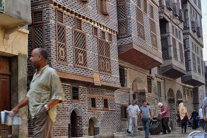 Discover The Historical Mosques In Cairo - Exploring Mosque Rituals and Culture