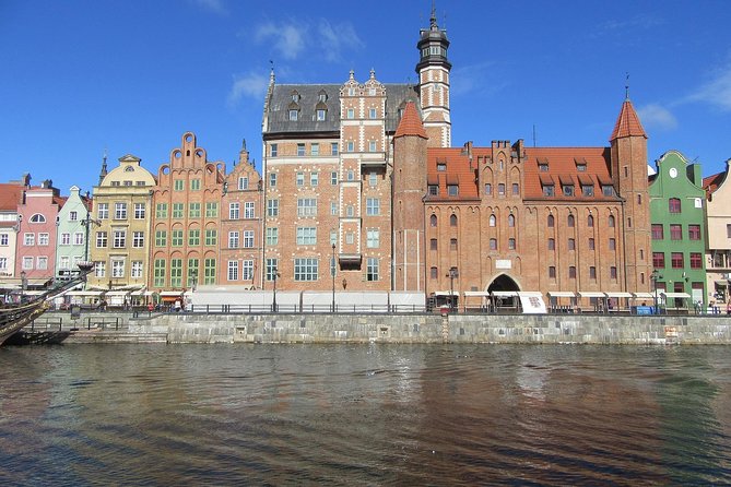 Discover the Magic of Old Gdańsk: Private Main Town Walking Tour - Explore Well-Known Attractions