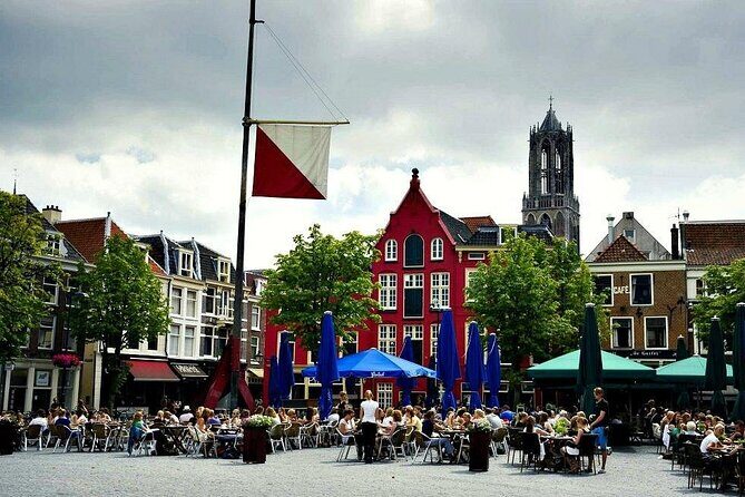 Discover Utrecht: a Self-Guided Augmented Reality City Tour - The Itinerary in Detail
