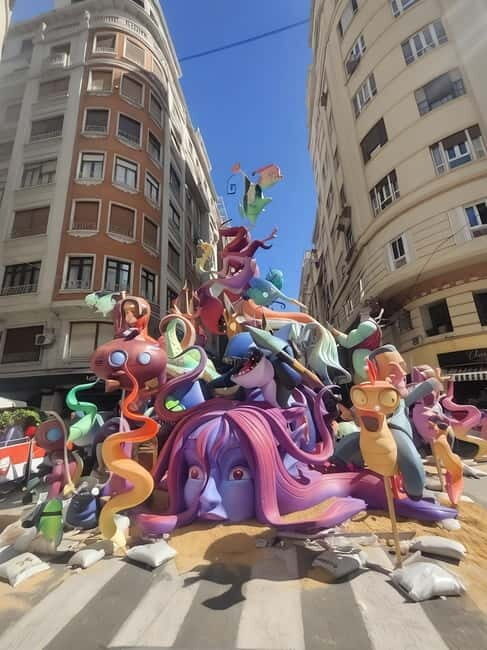 Discover Valencia yourself with a Playful walking tour! - An In-Depth Look at the Playful Walking Tour in Valencia