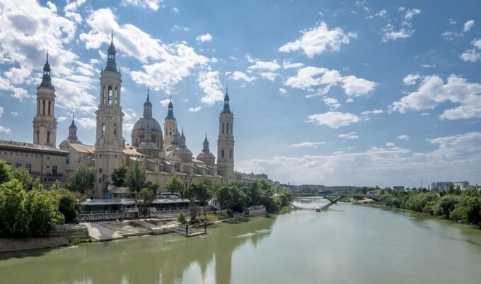 Discover Zaragoza: Complete Tour + Wine and Tapas - Tour Features and Important Information
