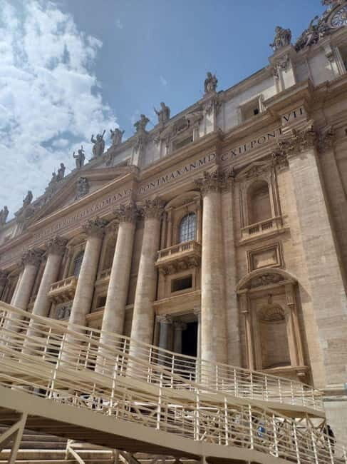 Discovering St. Peter's Basilica: mysteries and legends - Key Points