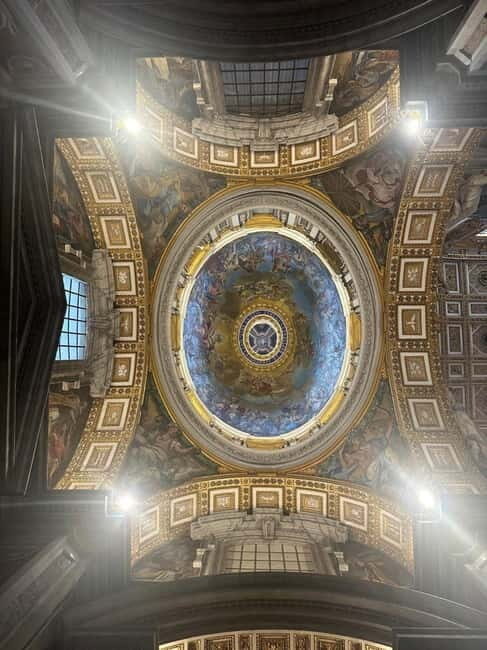 Discovering St. Peter's Basilica: mysteries and legends - A closer look at the experience