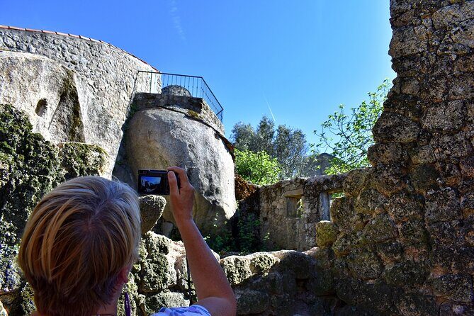 Discovering the historic village of Monsanto - FAQs