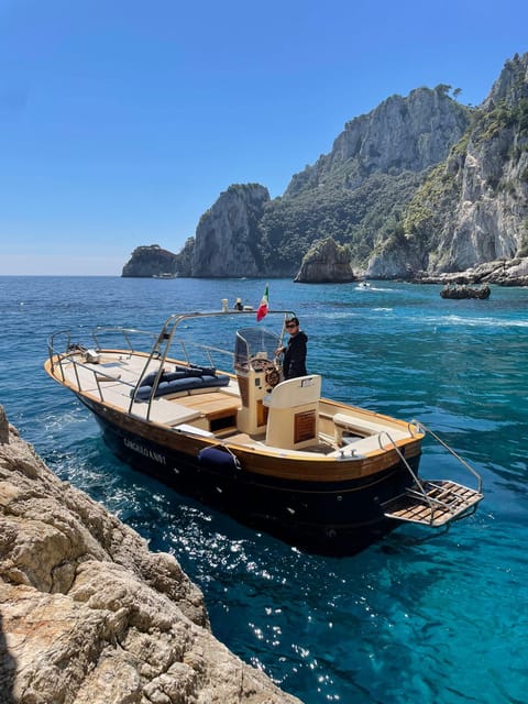 Discovering the island of Capri by boat Fratelli Aprea open 750 - The Itinerary in Detail