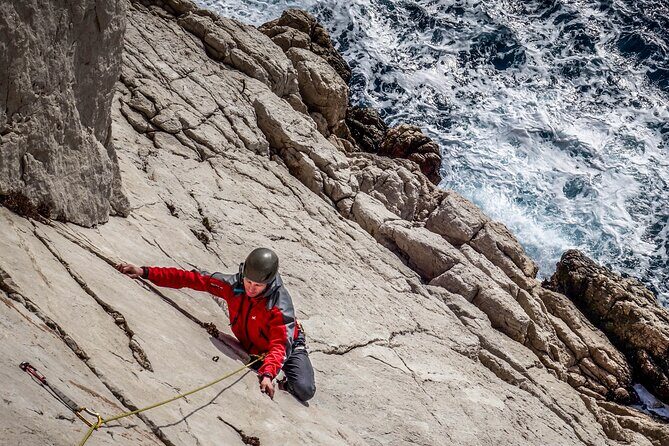 Discovery Climbing Large Routes in the Calanques of Marseille - The Value of Included Equipment and Guided Support