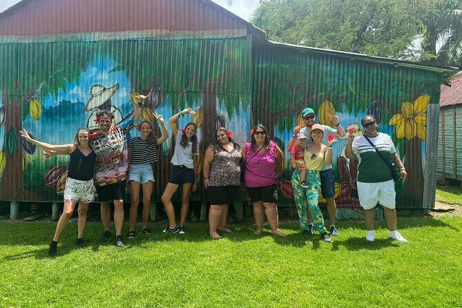 Discovery DE the real Dominican Republic EN small committee. - Starting the Day: Visiting the Basilica Cathedral of Our Lady of High Grace