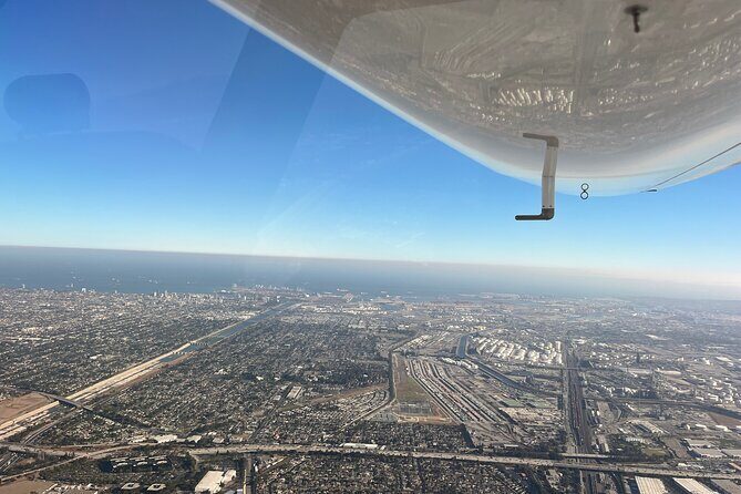 Discovery Flight, First Flight lesson (1hr flight for one person) - An Authentic First Flight Experience in Los Angeles