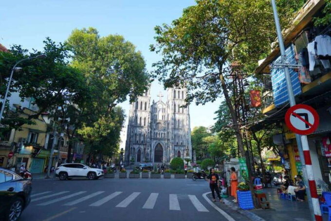 Discovery Hanoi City Tour Full Day Trip/Limousine Bus/Lunch - Frequently Asked Questions