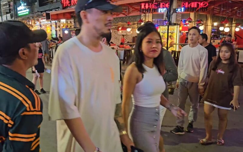 Discovery More Beijing Hutong Evening Food Local China Tour - Unlimited Local Beer Tasting