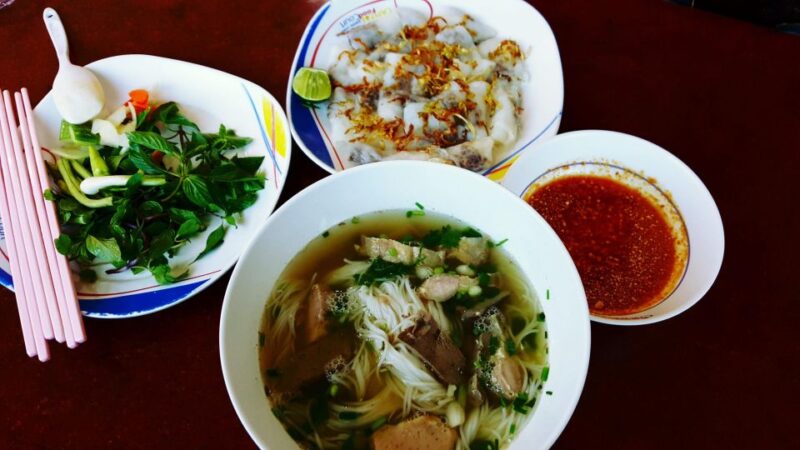 Discovery More Xi'An Evening Food Tour With Locals - Experience Highlights