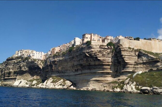 Discovery of Lavezzi Islands from Bonifacio - An In-Depth Look at the Tour Experience