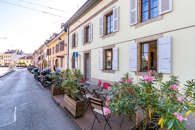 Discovery Walk Through Carouge With a Local - Discovering Carouges Unique Customs