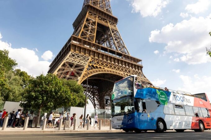 Disneyland Paris: Bus Sightseeing Tour in Paris - Customer Ratings and Feedback