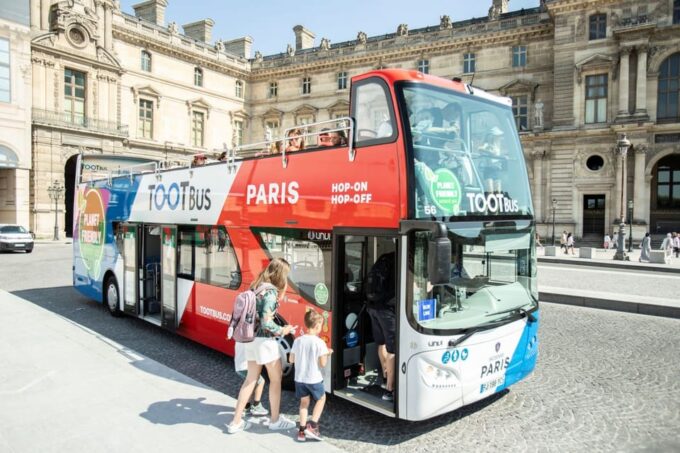 Disneyland Paris: Bus Sightseeing Tour in Paris - Tips for a Great Tour
