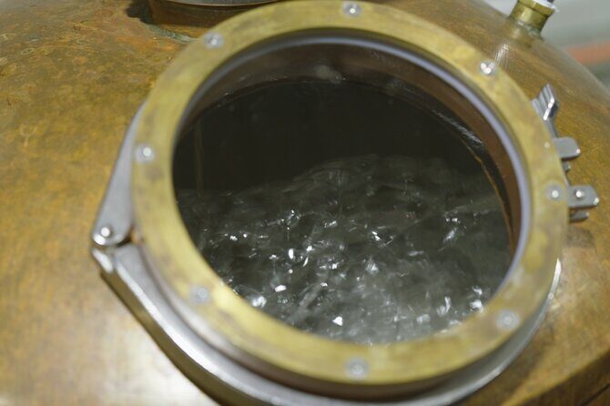 Distill your own Gin, Swan Valley, Saturdays 10am. - Authenticity & Experience Value