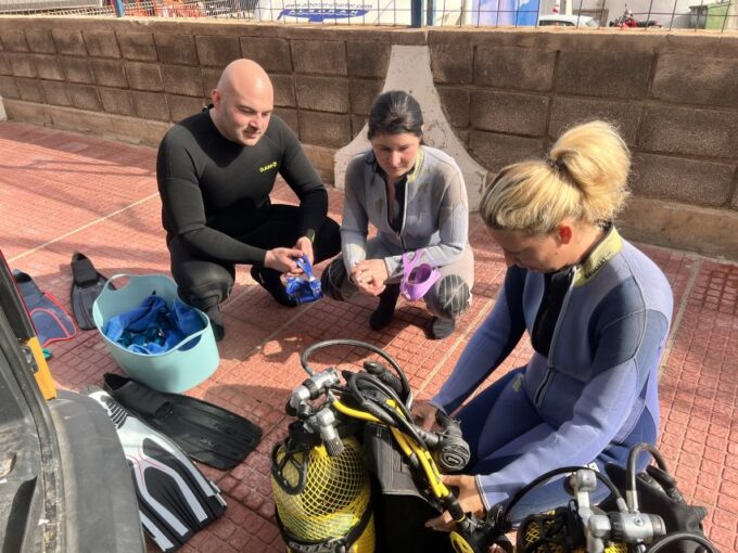 Diving Course for Beginners in Turtle Area Tenerife - Restrictions and Considerations