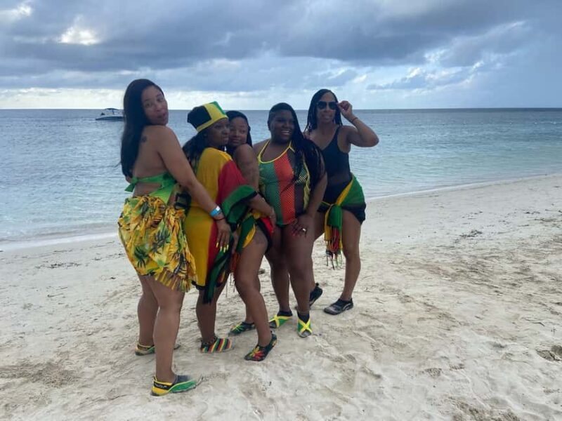 Doctor's Cave Beach, Canabis and Bird Farm Private Tour - Key Points