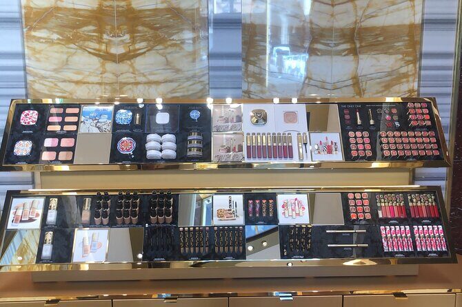 Dolce and Gabbana Rome with personal shopper and make-up artist - Who Will Love This Tour?