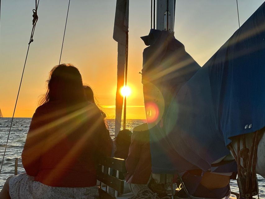 Dolphin Sighting Sunset Tour - Key Points