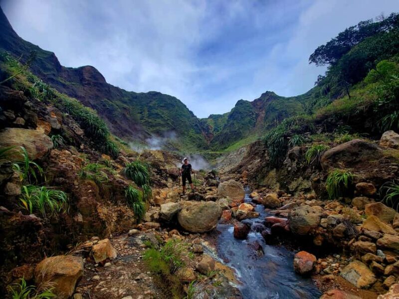 Dominica: Hiking tour to the boiling lake! - Key Points