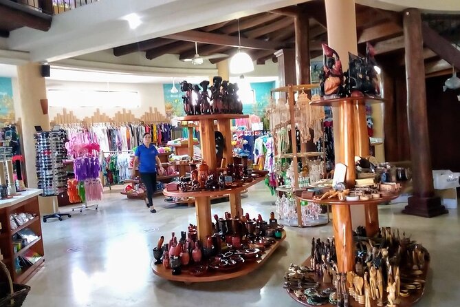 Don Lucas Cigar Factory, Rum Tasting, Cocoa Factory, Souvenirs - Inclusions