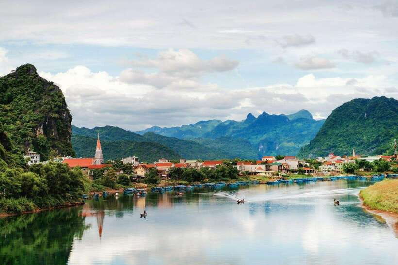 Dong Hoi/Phong Nha : Paradise & Dark Cave Adventure Day Tour - Key Points