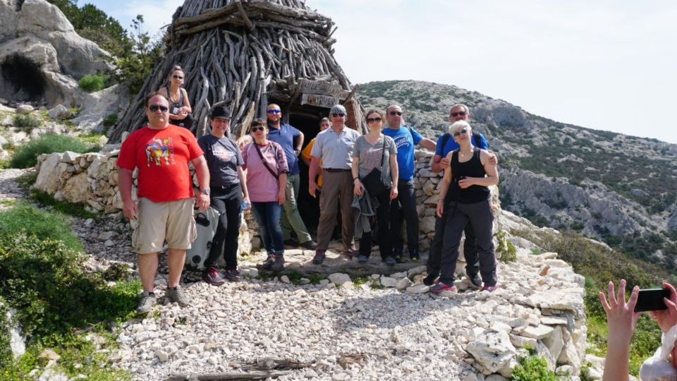 Dorgali: Supramonte Full-day Jeep Off-Roading & Hiking Tour - Tasting Local Specialties