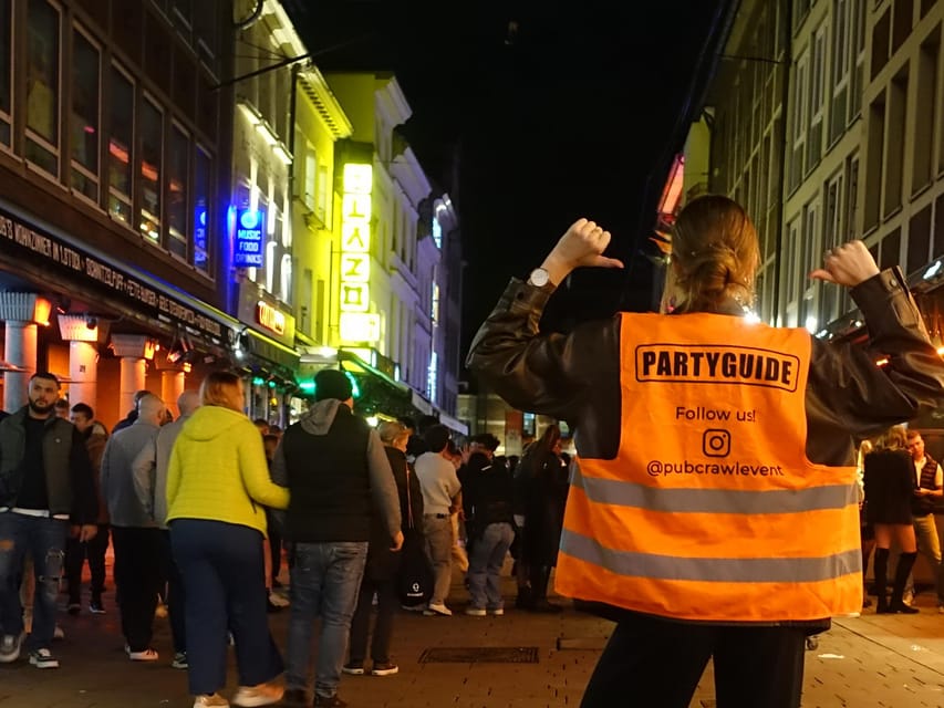 Dortmund: Private pub crawl with insider guide & free shots - Practical Tips for Booking and Enjoying  