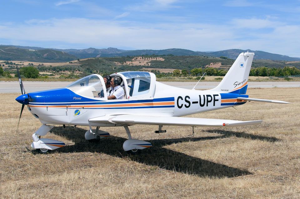 Douro Valley: 30 Minutes Private Airplane Tour - Wine Tasting Experience
