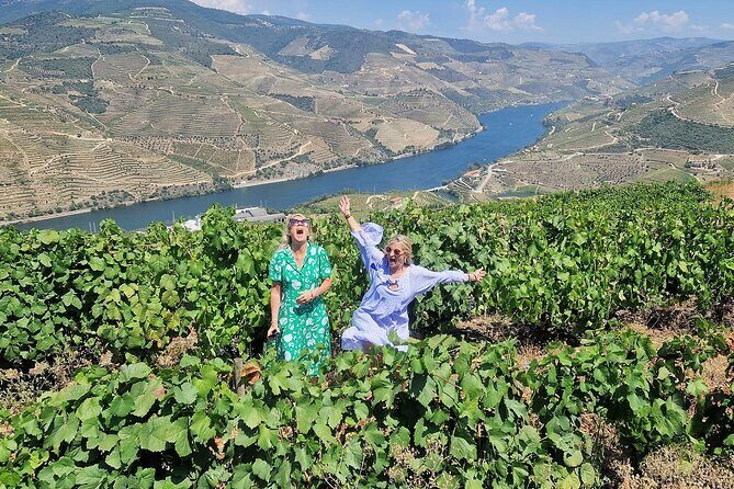 Douro Valley-Expert Guide-Boat-Lunch-Tastings Premium Service - FAQ