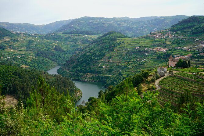 Douro Valley private tour from Lisbon - Starting Early: The 6:00 am Departure