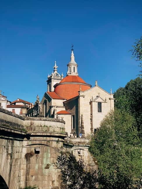 Douro Valley: PRIVATE TOURS with 1 Wine Tasting - Key Points  
