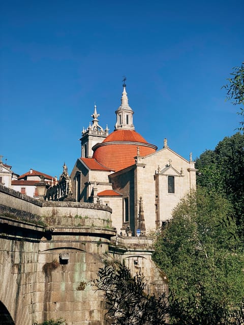 Douro Valley: PRIVATE TOURS With 1 Wine Tasting - Savoring the Local Culinary Delights
