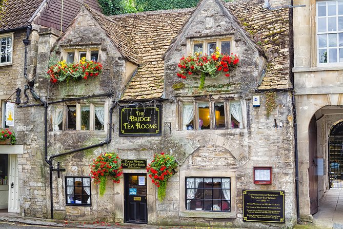 Downtown Abbey Village in The Cotswolds, Blenheim Palace & Lunch - Cotswolds Village Visits