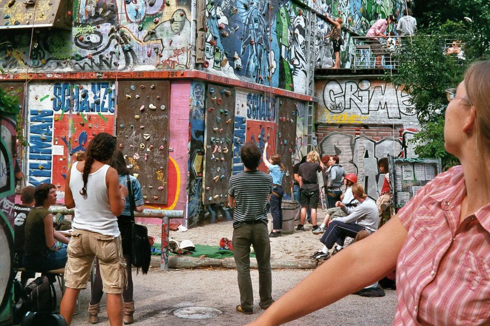 Downtown, Alster & Creative Neighborhoods by Bike - The Experience and Its Value