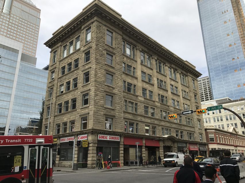 Downtown Calgary: Smartphone Audio Walking Tour - GPS Map and Navigation