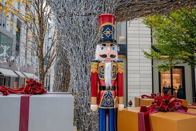 Downtown DC Holiday Tour: Lights, Decorations & Festive Cheer - Exploring the Downtown DC Holiday Tour: Lights, Decorations & Festive Cheer