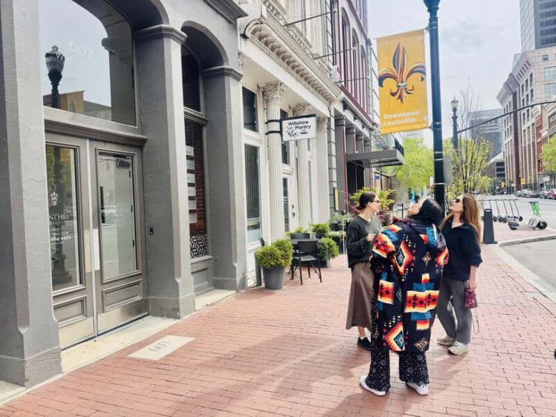 Downtown Louisville: Misfits and Mayhem Walk with Cocktail - Key Points