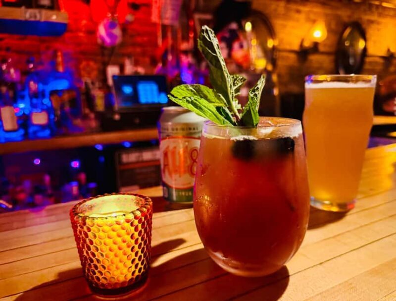 Downtown Louisville: Misfits and Mayhem Walk with Cocktail - A Closer Look at the Misfits and Mayhem Tour