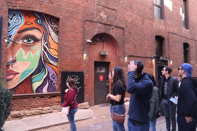 Downtown Nashville Sightseeing Walking Tour - Engaging With the Local Guides Expertise