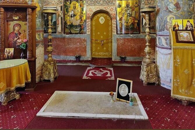 Dracula's Grave, Pele Castle and Târgovite Princely Court - Key Points  