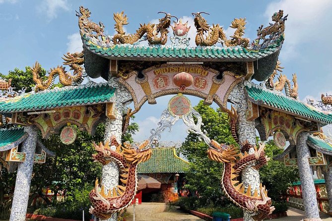 Dragon Floating Temple Sightseeing Tour by Speed Boat - Phu Chau Floating Temple