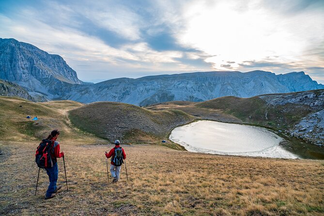 Dragon Lake Full-Day Hike With Lunch - Marveling at the Astraka Formations